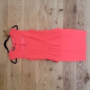 NWT Bebe Coral Peakaboo Pointe Peplum Dress Size Medium